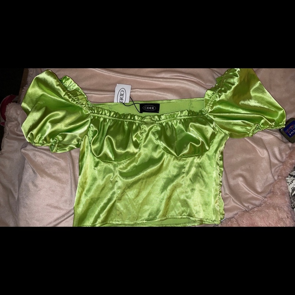 Cider crop top blouse with zipper NWT